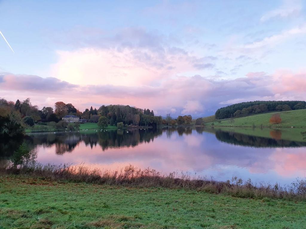 hotels with balcony in North Yorkshire