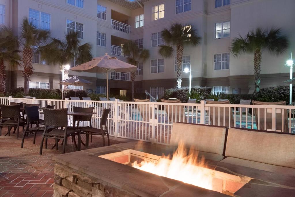 hotels with balcony in South Carolina