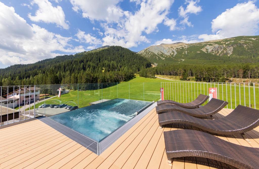 hotels with balcony in Davos