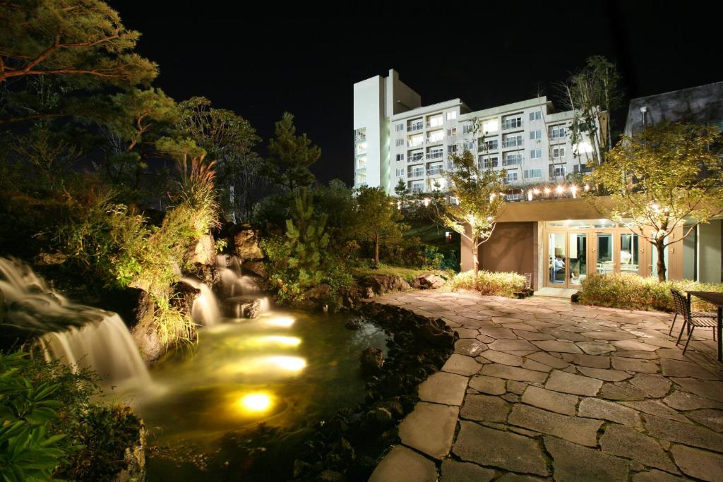 hotels with balcony in Jeju City