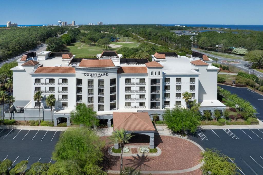 hotels with balcony in Destin