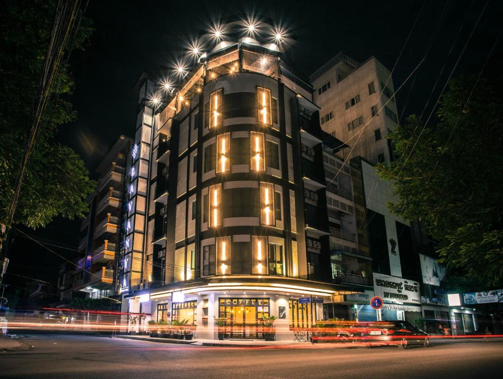 hotels with balcony in Phnom Penh