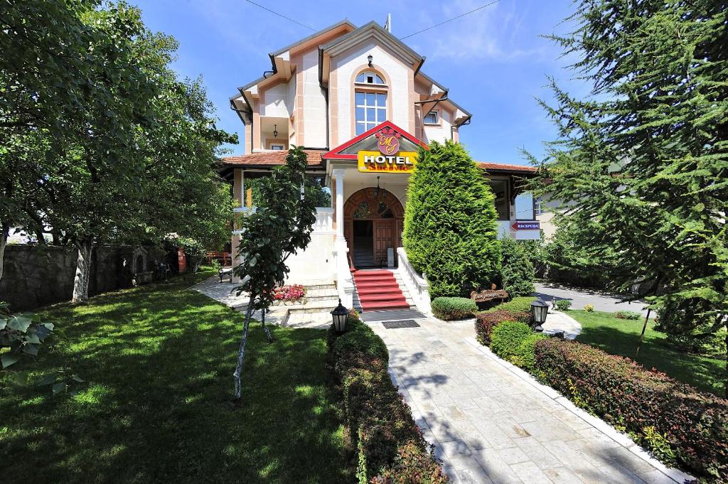 hotels with balcony in Belgrade Rakovica