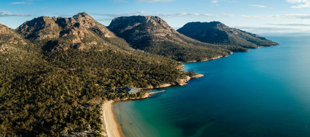 hotels with balcony in Tasmania