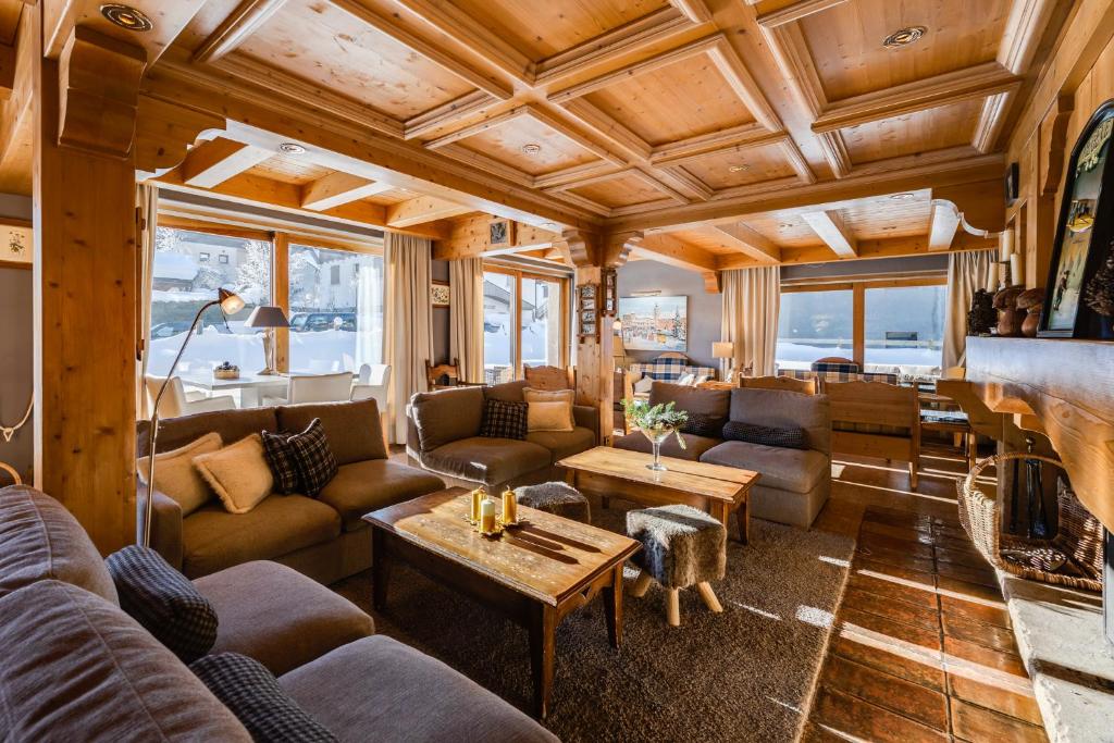 hotels with balcony in Megeve