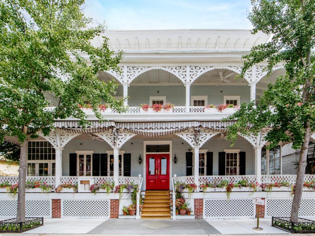 hotels with balcony in Cape May