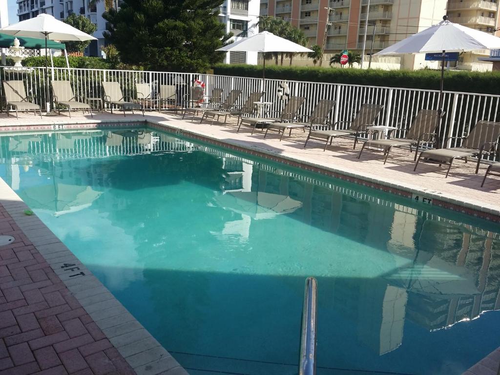 hotels with balcony in Pompano Beach