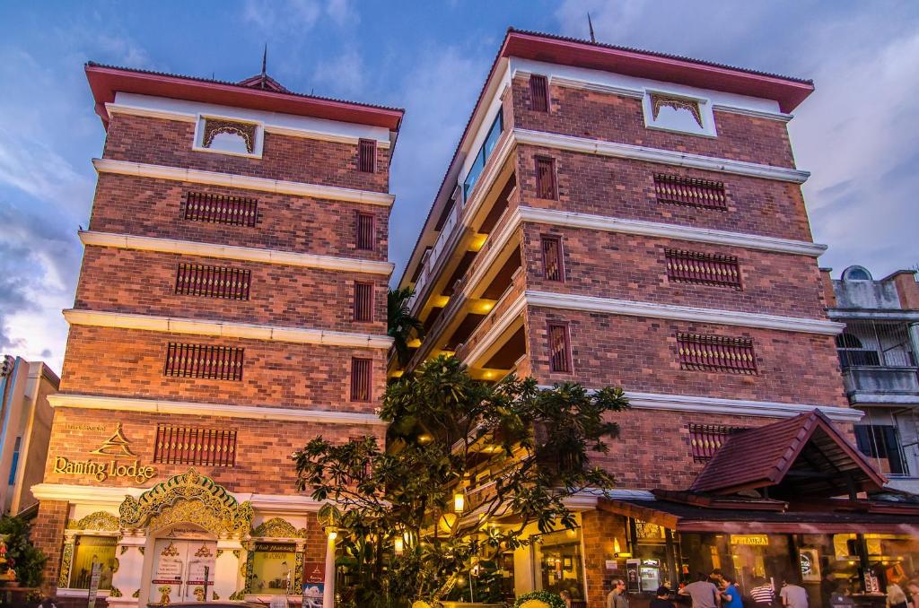 hotels with balcony in Chiang Mai Thailand Wat Chiang Man