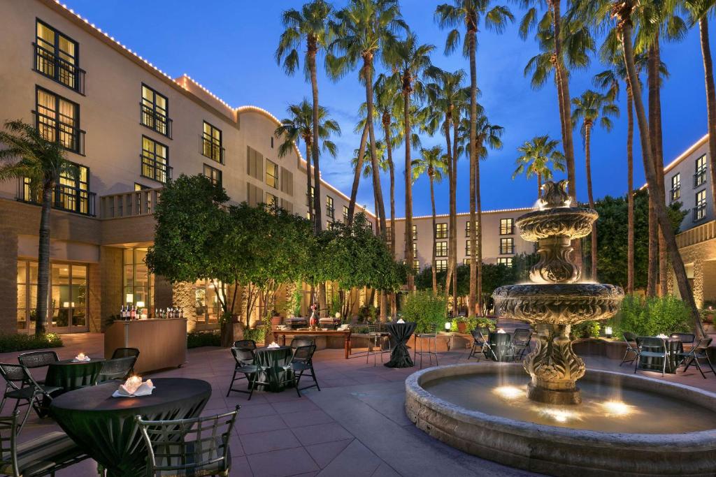 hotels with balcony in Tempe