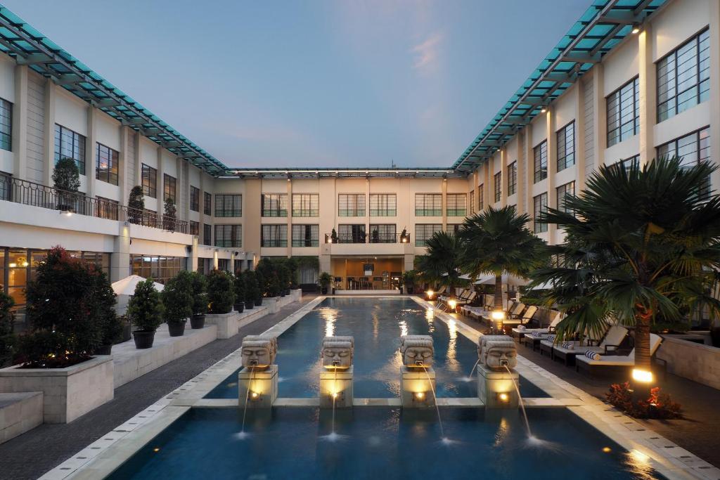 hotels with balcony in Medan