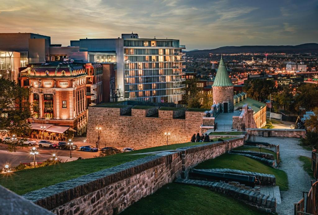 hotels with balcony in Quebec