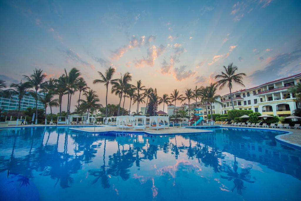 hotels with balcony in Nuevo Vallarta