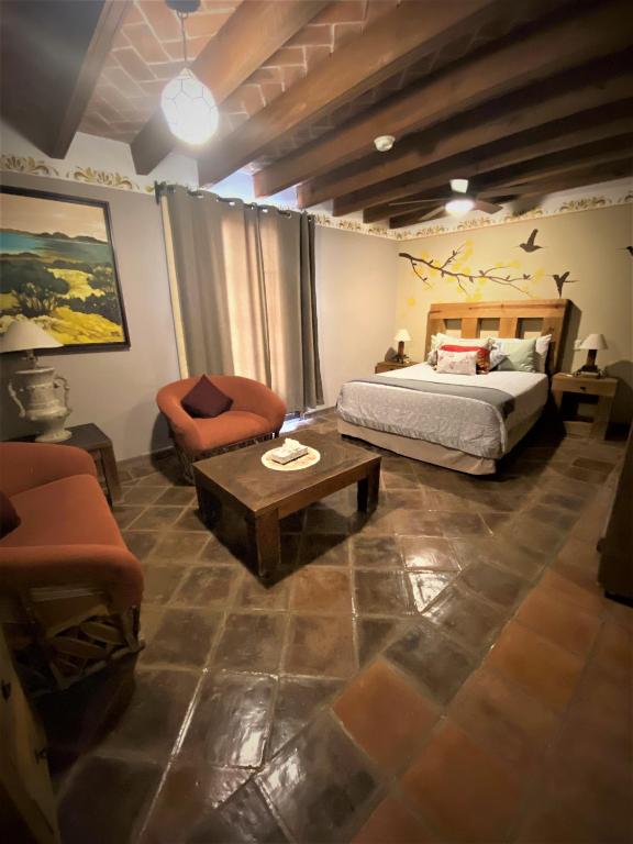 hotels with balcony in San Miguel De Allende