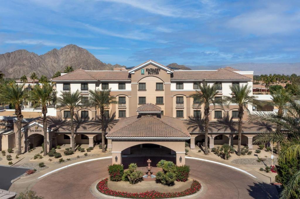 hotels with balcony in Palm Springs