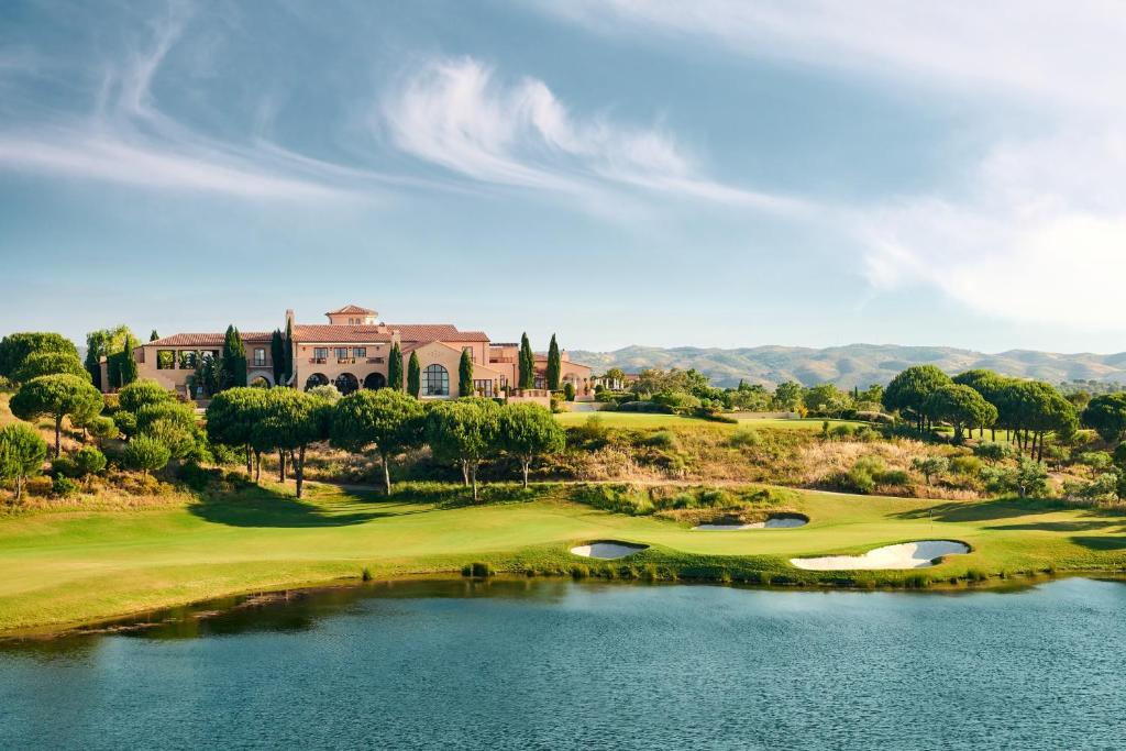 hotels with balcony in Algarve