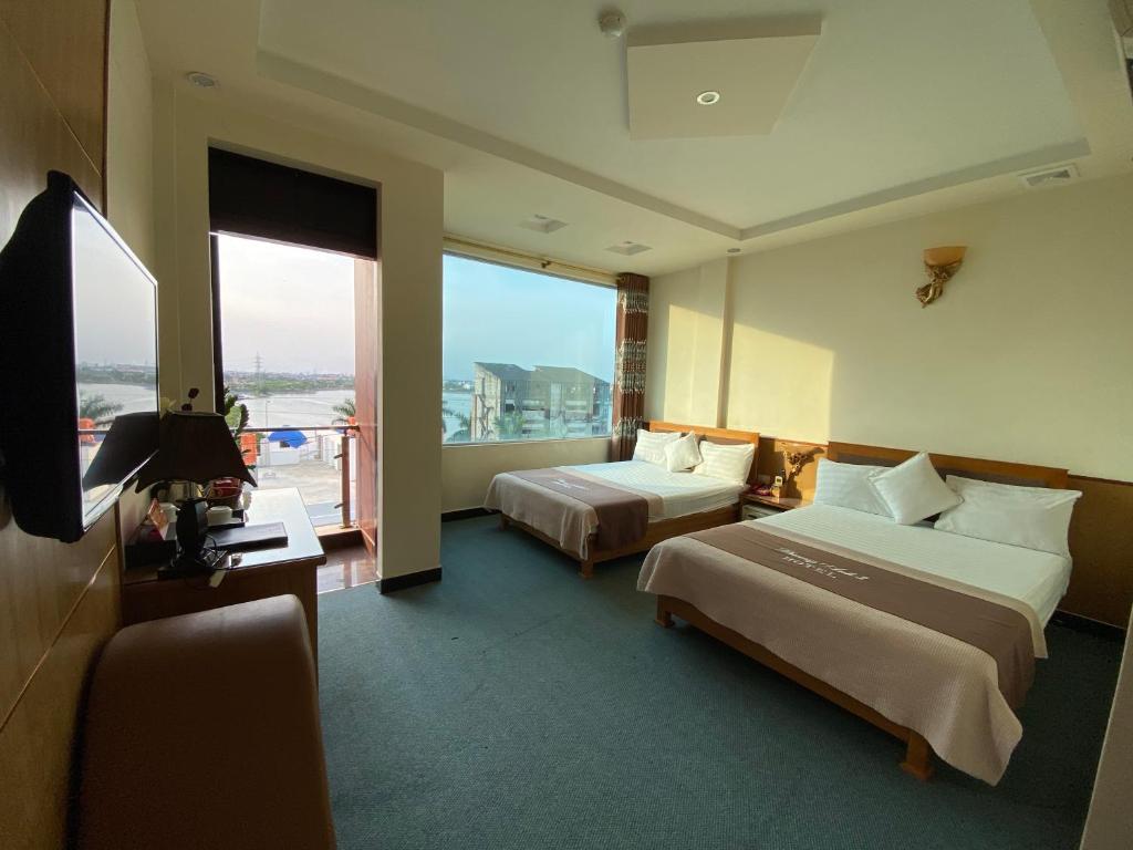 hotels with balcony in Hai Phong