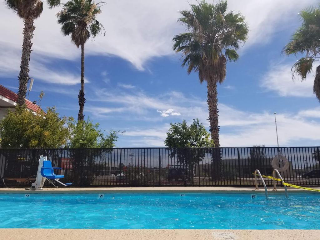 hotels with balcony in Tucson