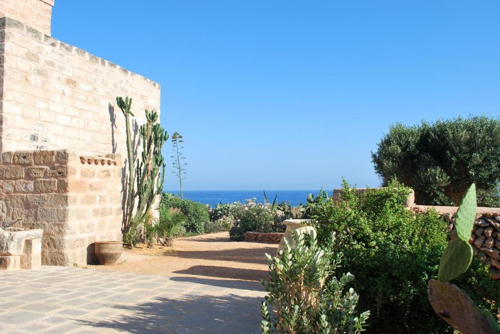 hotels with balcony in Favignana