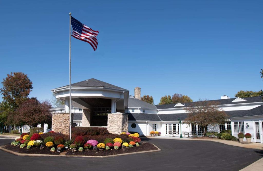 hotels with balcony in Ohio