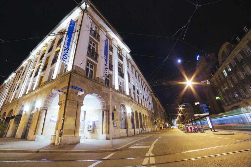 hotels with balcony in Basel