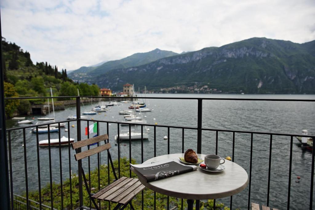 hotels with balcony in Bellagio