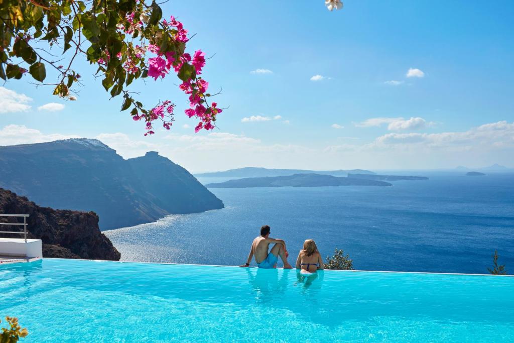 hotels with balcony in Santorini