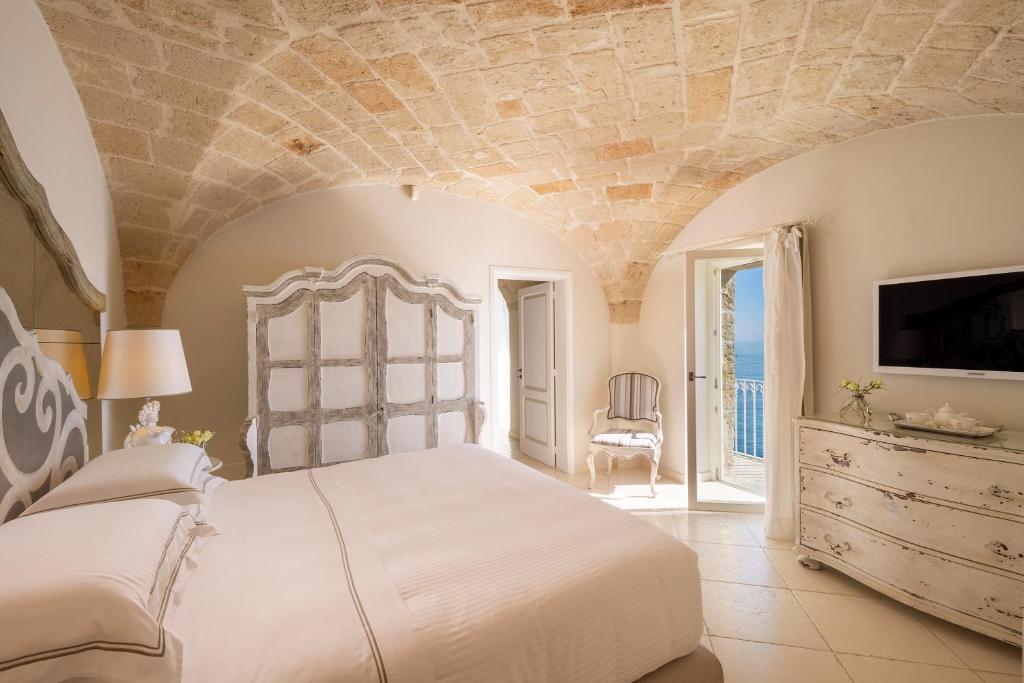 hotels with balcony in Monopoli