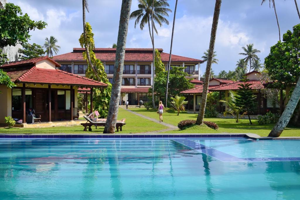 hotels with balcony in Weligama