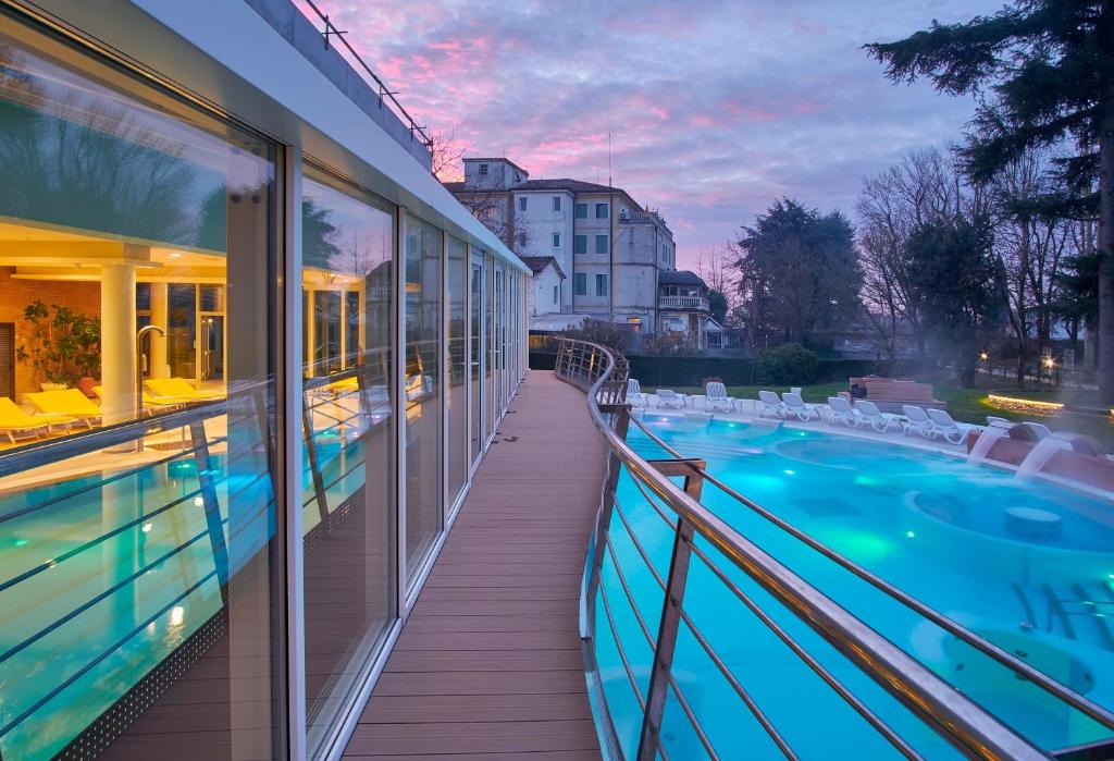 hotels with balcony in Montegrotto Terme