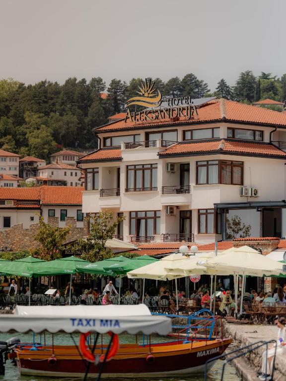 hotels with balcony in Ohrid