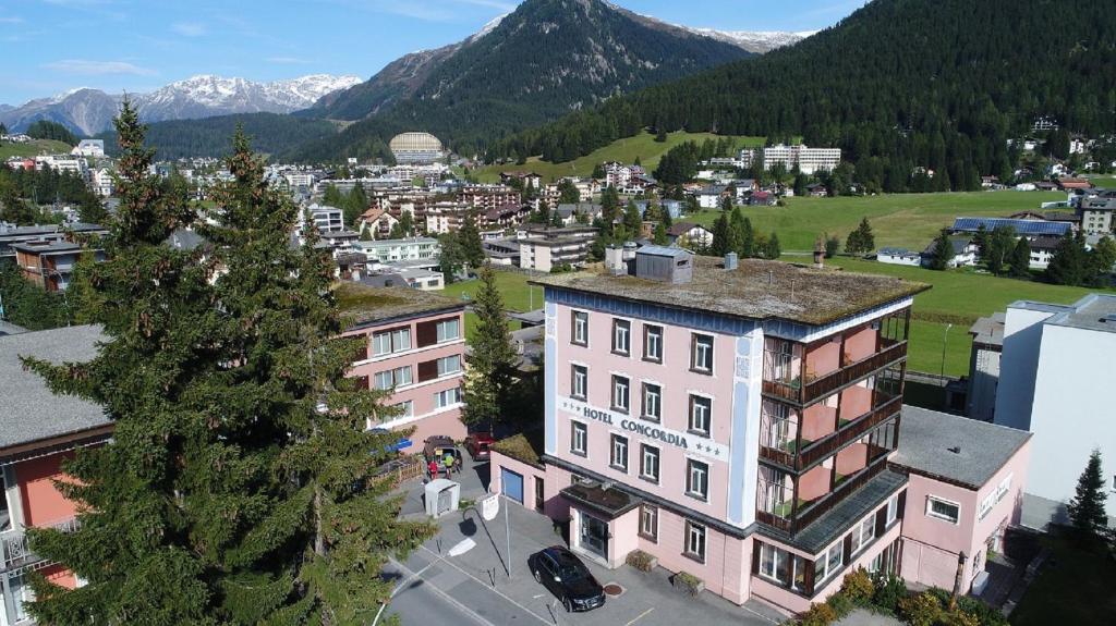 hotels with balcony in Davos