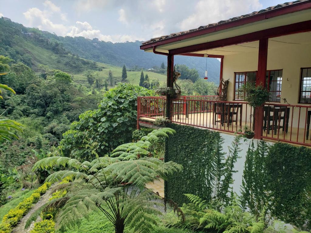 hotels with balcony in Manizales