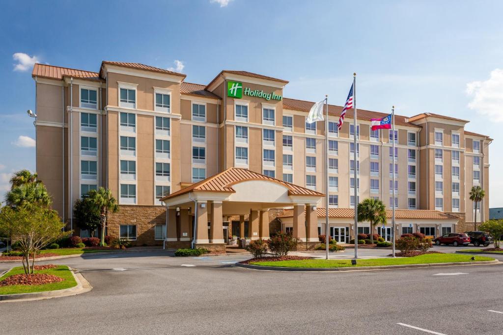 hotels with balcony in Valdosta