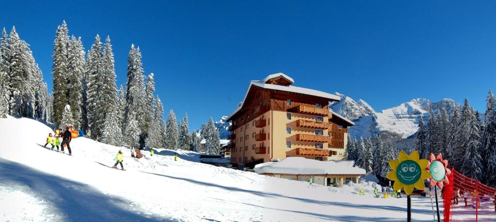 hotels with balcony in Madonna Di Campiglio Monumento A Giovanni Battista Righi