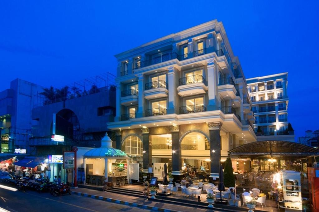 hotels with balcony in Pattaya Central