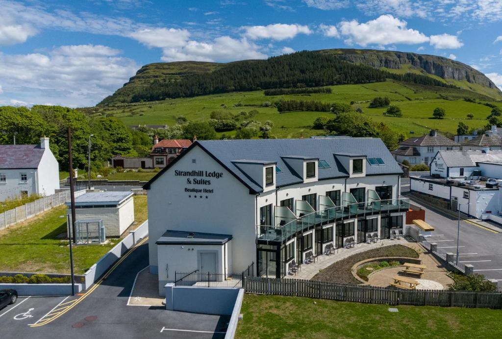 hotels with balcony in Sligo