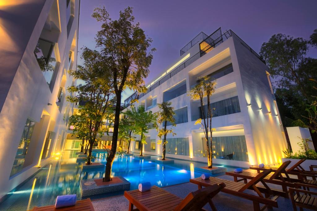 hotels with balcony in Sihanoukville