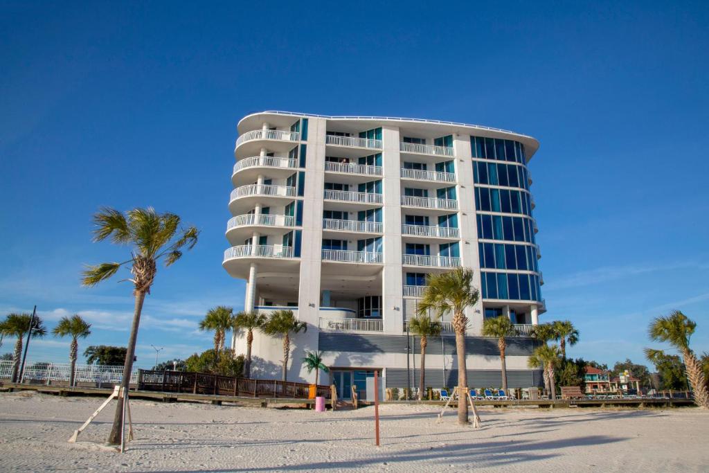 hotels with balcony in Biloxi