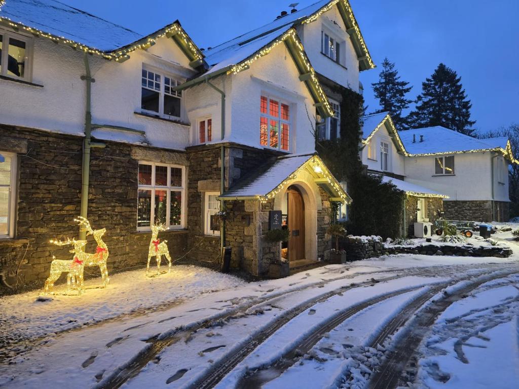 hotels with balcony in Lake District United Kingdom