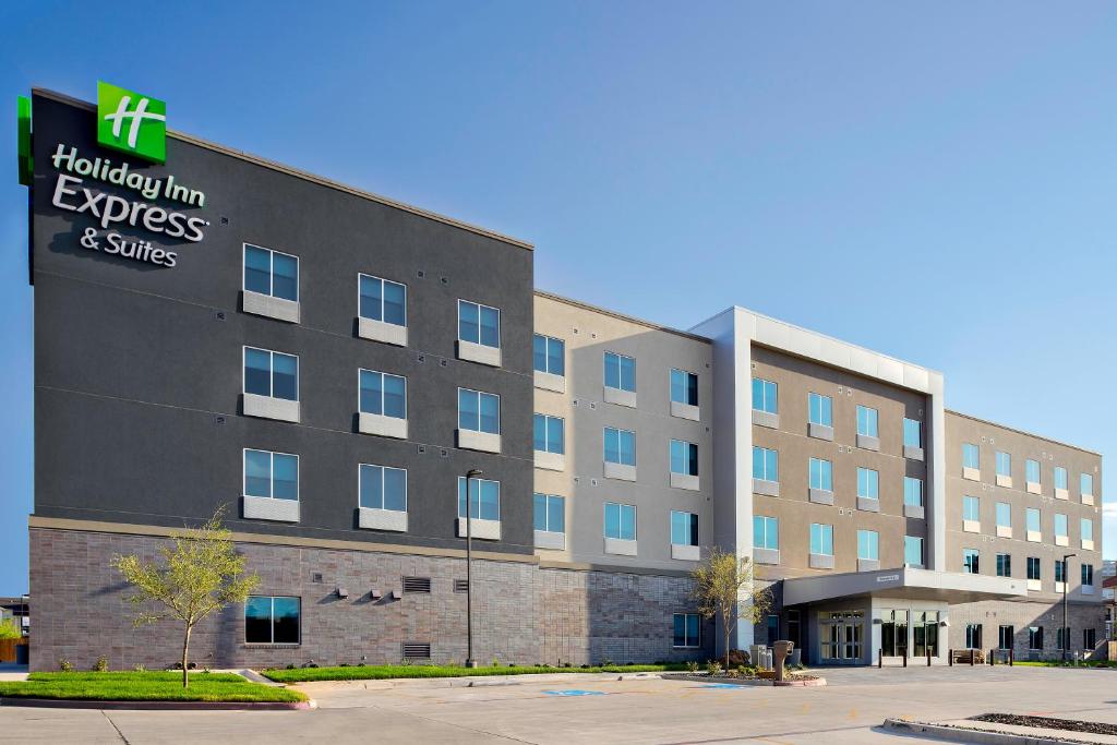 hotels with balcony in Lubbock