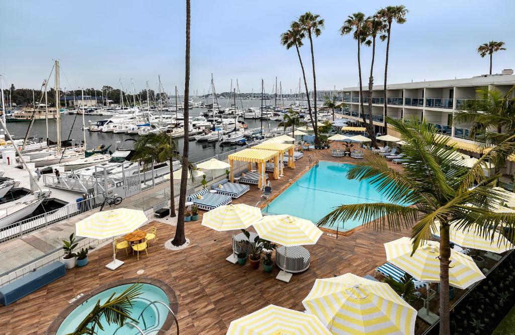 hotels with balcony in Marina Del Rey