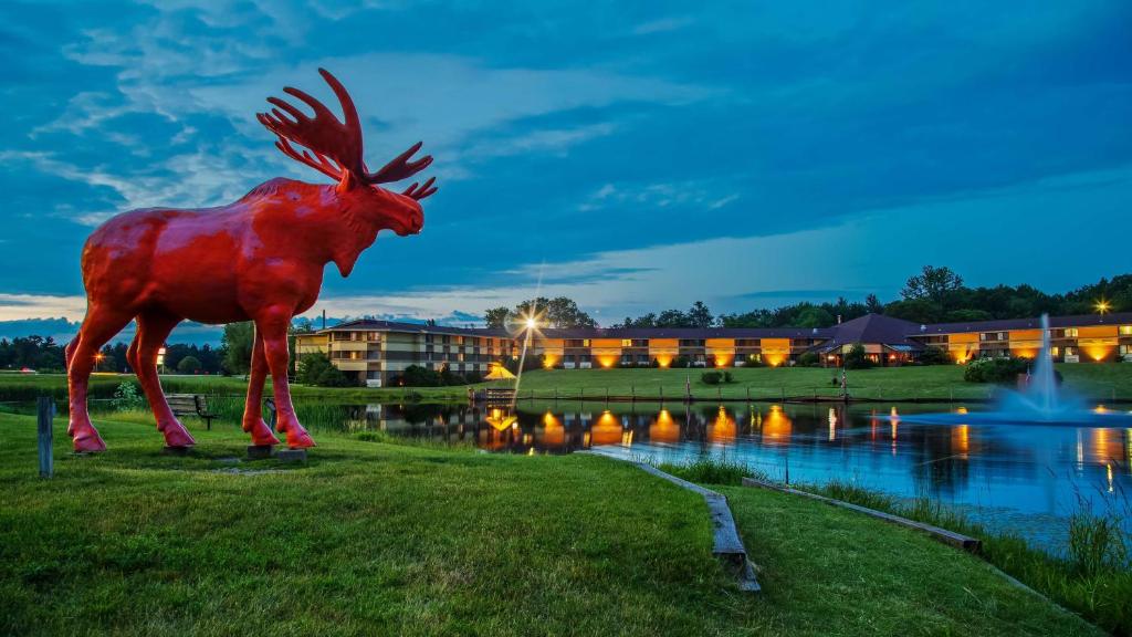 hotels with balcony in Wisconsin