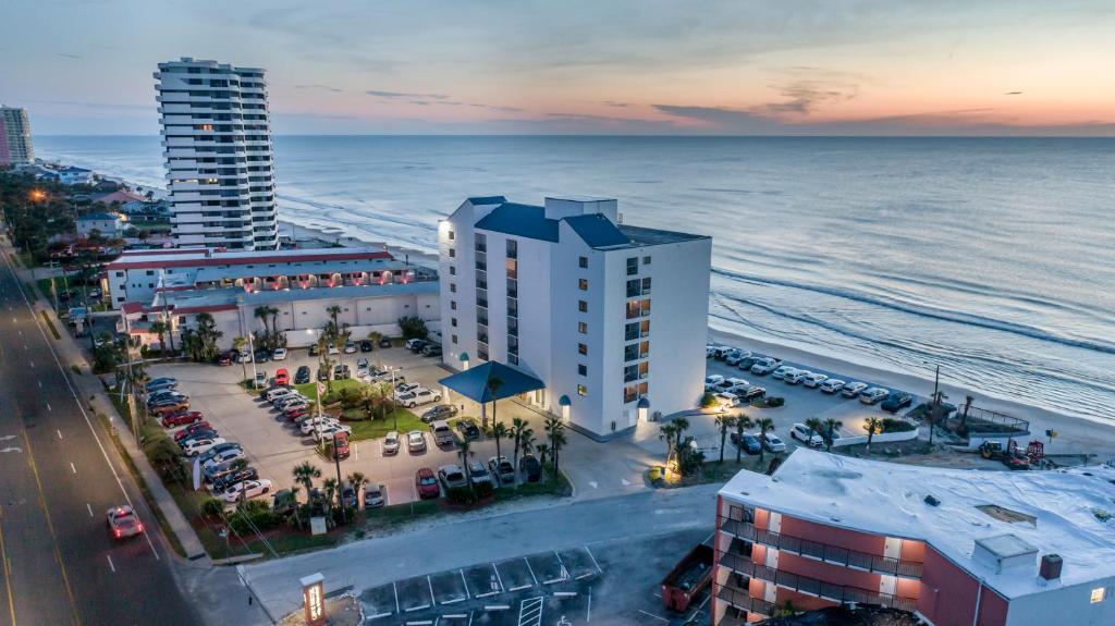 hotels with balcony in Daytona Beach