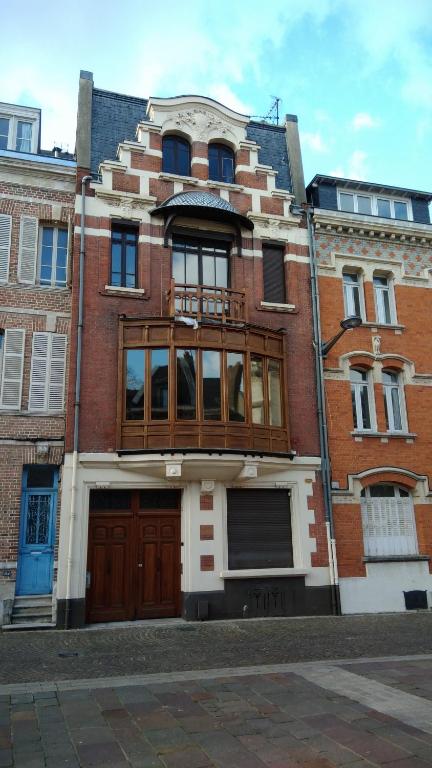 hotels with balcony in Amiens