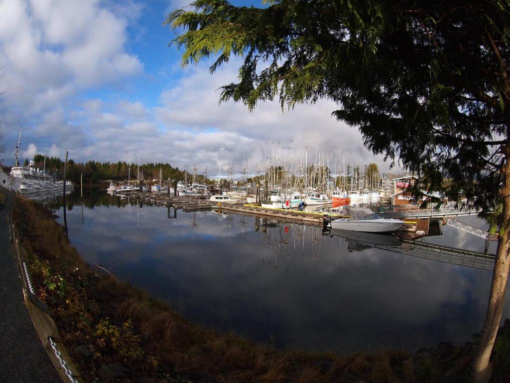 hotels with balcony in Ucluelet