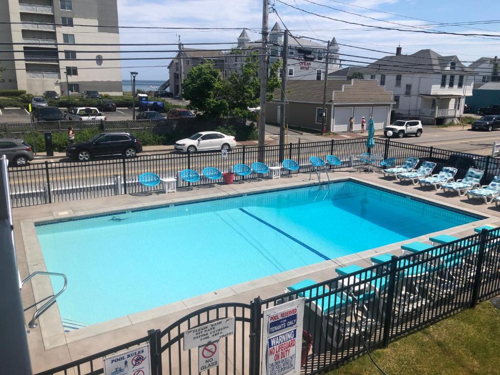 hotels with balcony in Old Orchard Beach