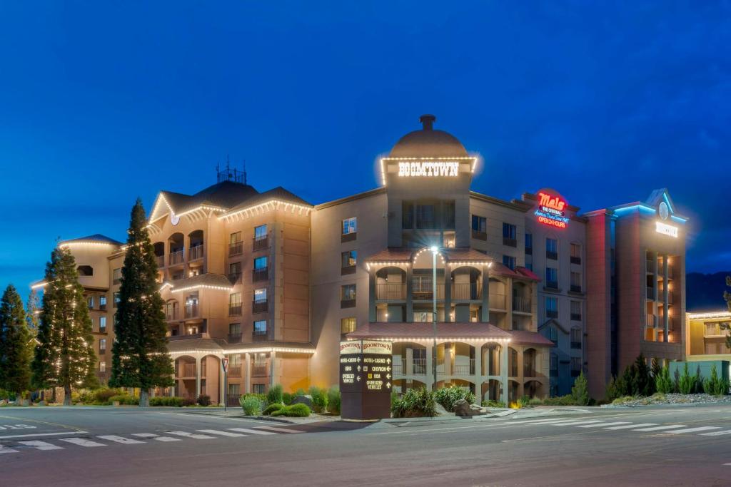 hotels with balcony in Reno