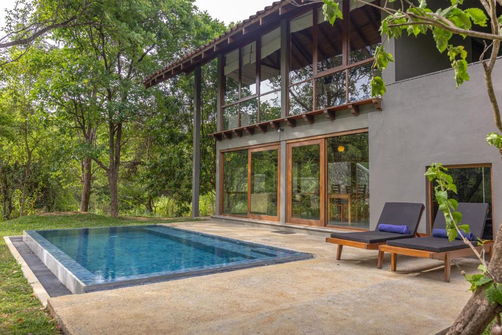 hotels with balcony in Sigiriya