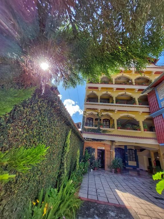 hotels with balcony in Panajachel