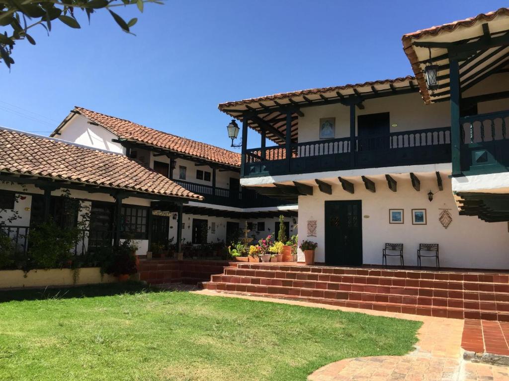 hotels with balcony in Villa De Leyva